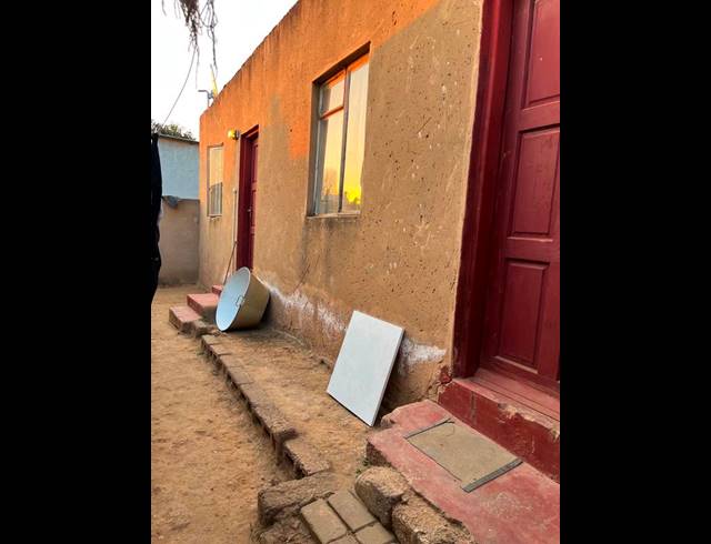 9 BEDROOM HOUSE FOR SALE IN SPRINGS CENTRAL